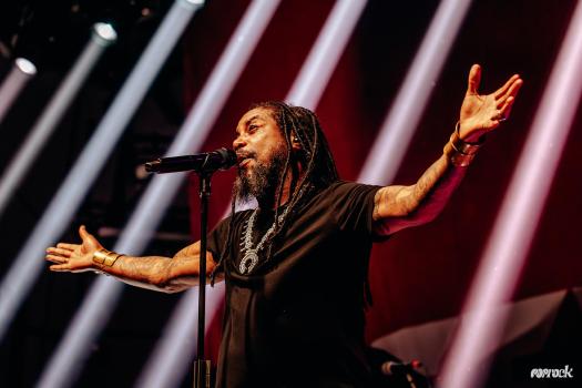 Sevendust-7