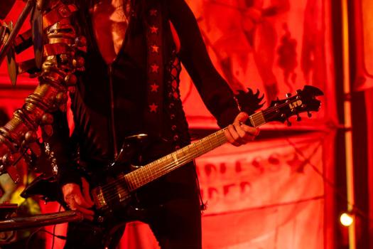 W.A.S.P.-04