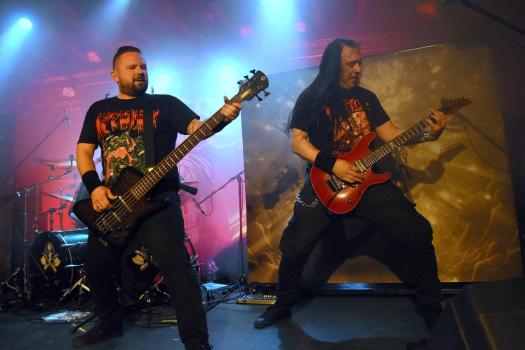 Sacred-Steel-5