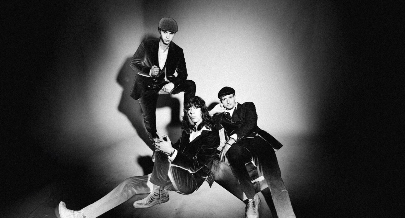 Delta Riff, promo foto