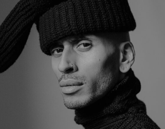 Patrick Mason, promo foto