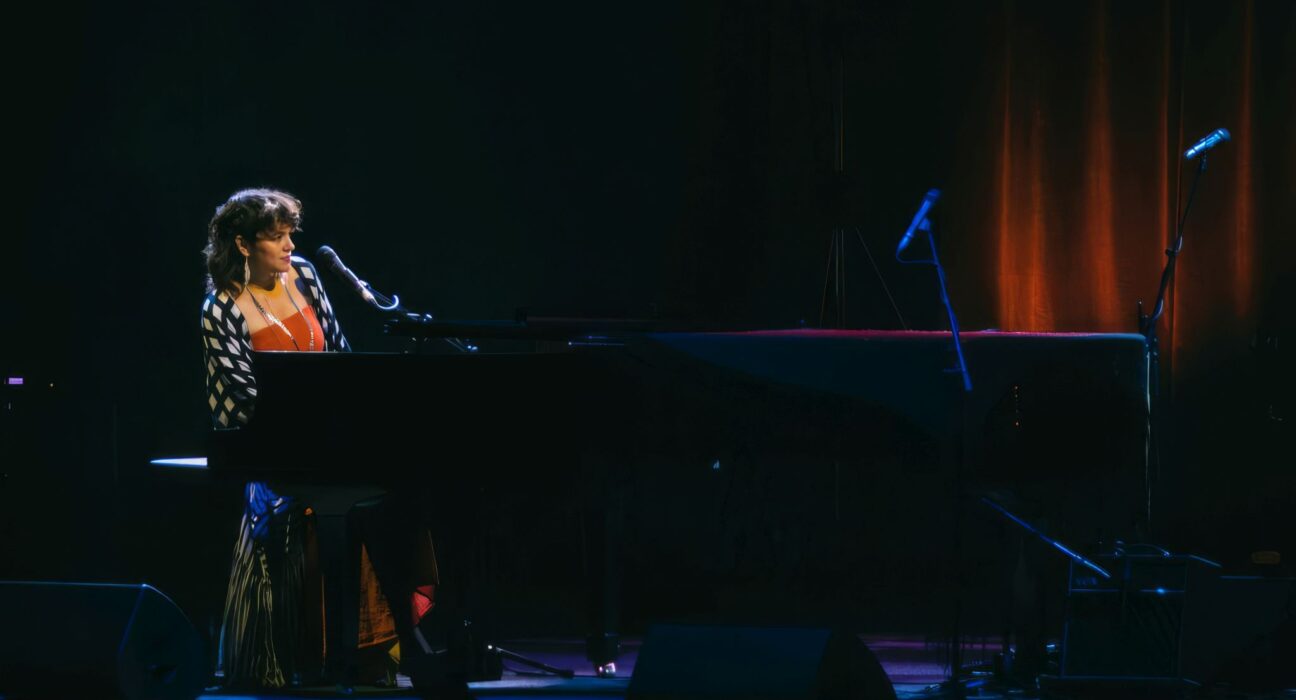 Norah Jones u Opatiji 2023., foto: Dragutin Andrić (arhiva SoundGuardian)