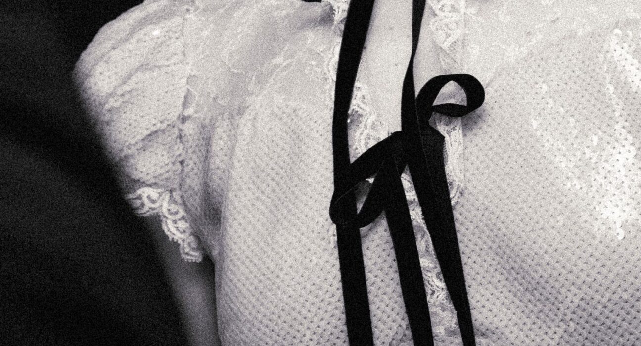 Gracie Abrams - deathwish, naslovnica