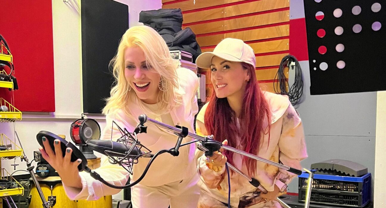 Nikolina Tomljanović &Martina Majerle, promo foto Dallas Records