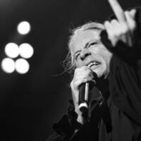 Bruce Dickinson (Iron Maiden) u Areni Zagreb 2022., foto Branko Galičić (arhiva SoundGuardian)