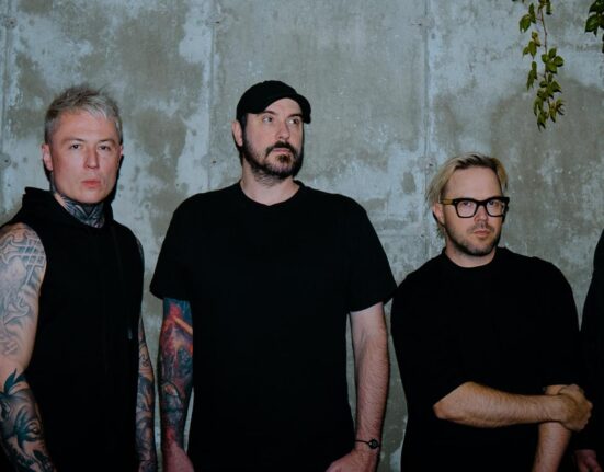 Breaking Benjamin, promo foto