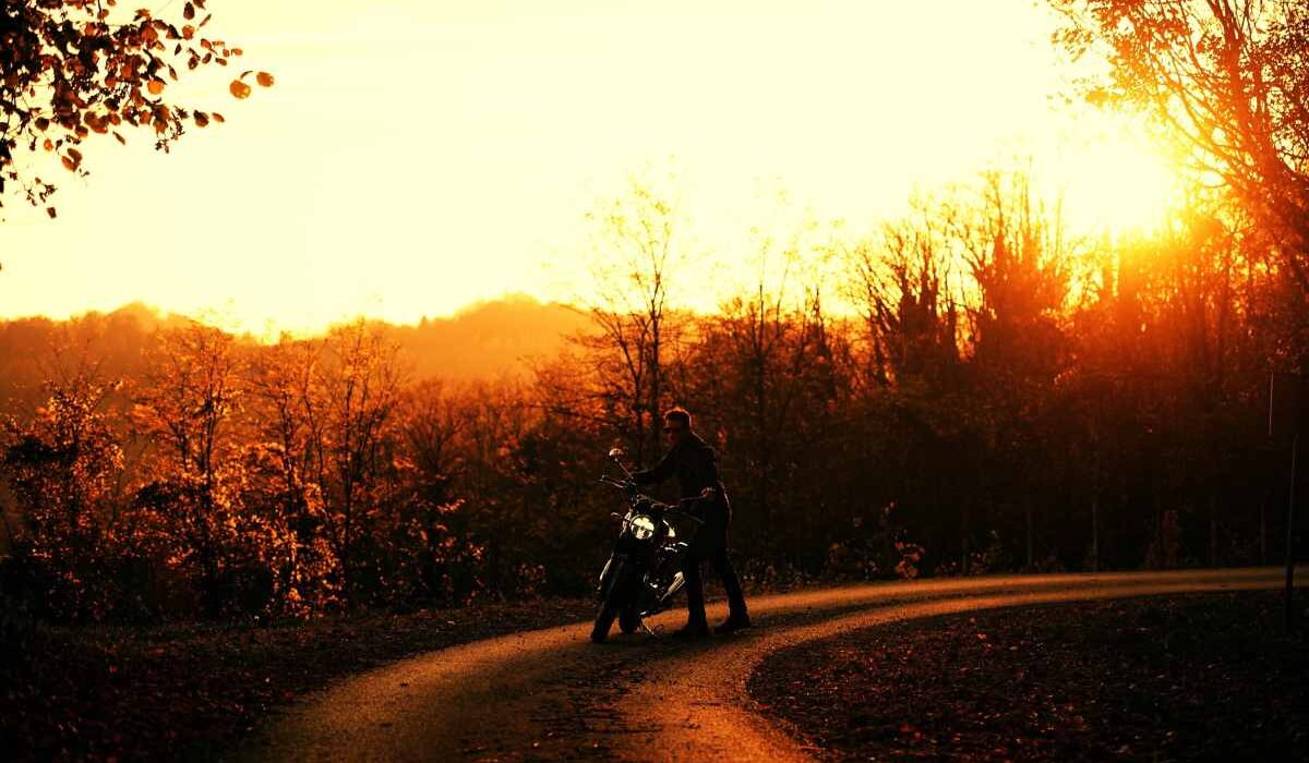 JR August, promo photo