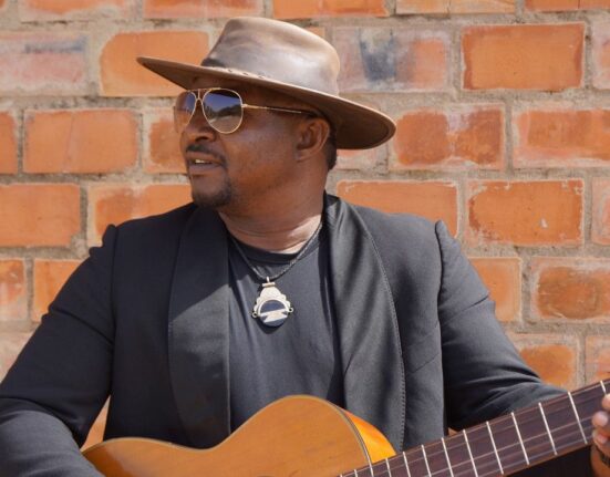 Samba Touré, press foto