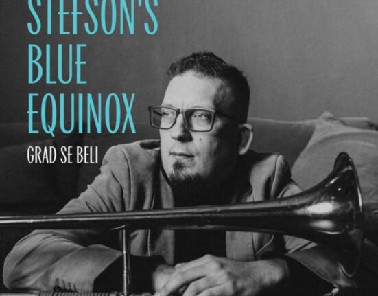 Stefson’s Blue Equinox - Grad se beli