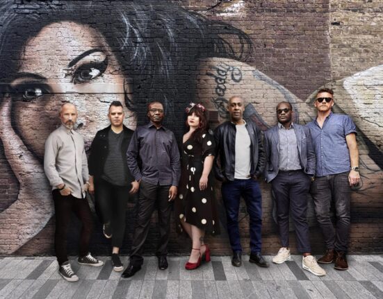 The Amy Winehouse Band, press foto