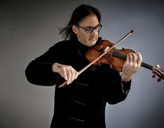 Leonidas Kavakos (foto: Gregor Hohenberg ©Sony Music Entertainment)