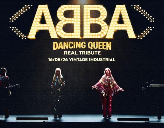 Real Tribute by Dancing Queen u Vintage Industrial Baru