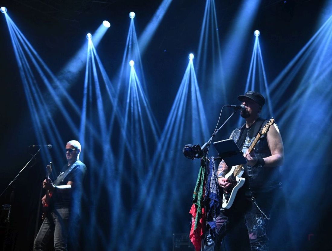 Rock ko Fol, promo photo