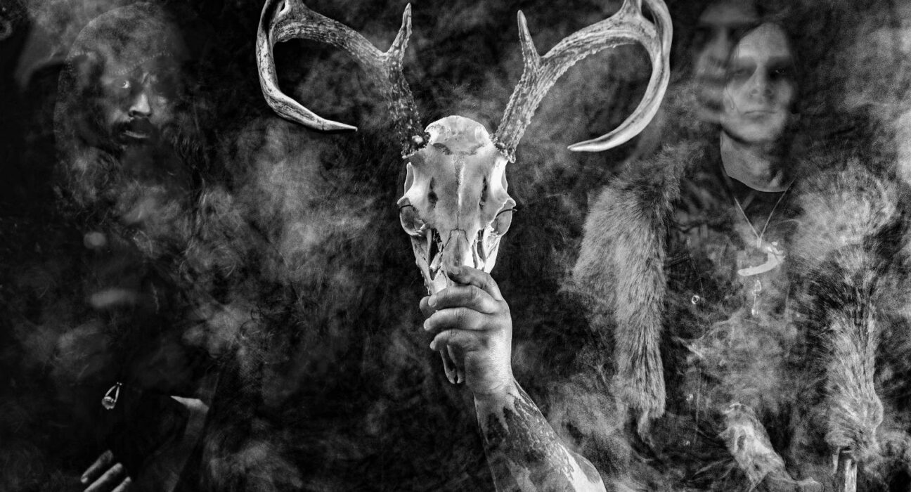 Wolves in the Throne Room, promo foto