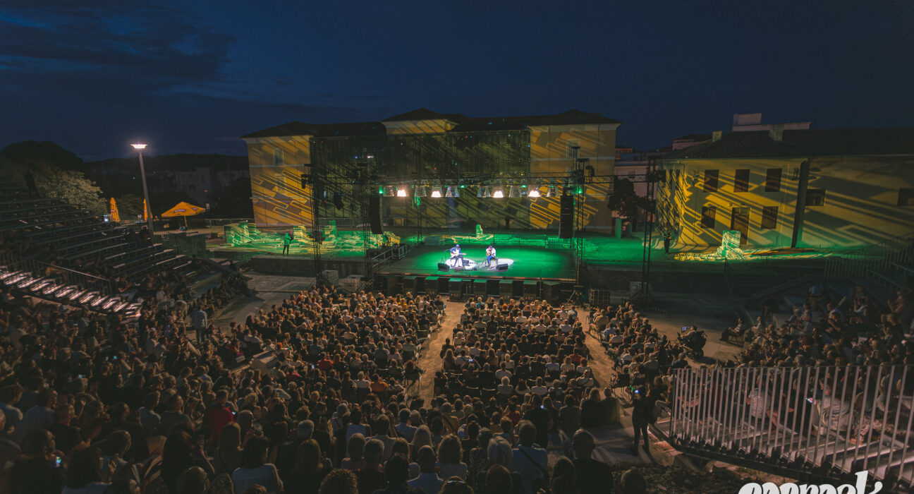 Vlatko Stefanovski i Miroslav Tadić u Malom rimskom kazalištu, foto: Marko Hajdarović