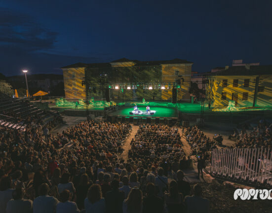 Vlatko Stefanovski i Miroslav Tadić u Malom rimskom kazalištu, foto: Marko Hajdarović