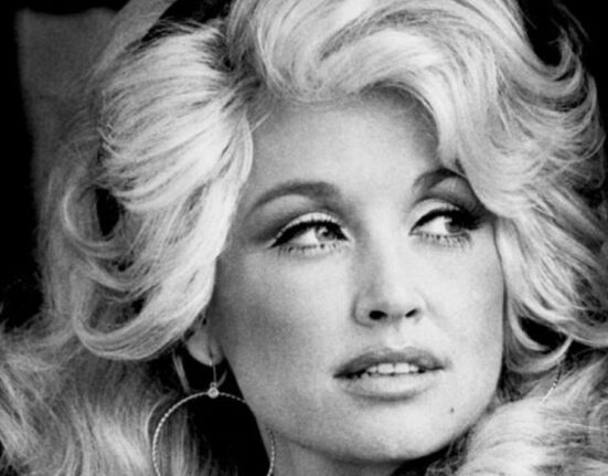 Dolly Parton, foto. Wikipedia