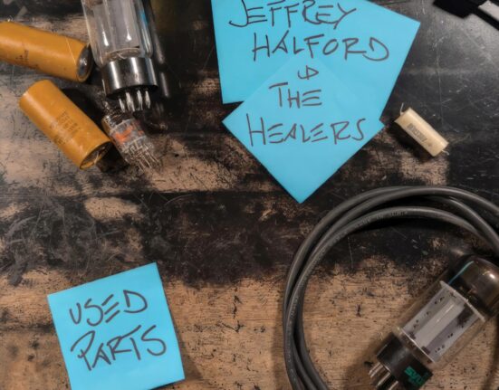 Jeffrey Halford and The Healers - "Used Parts"